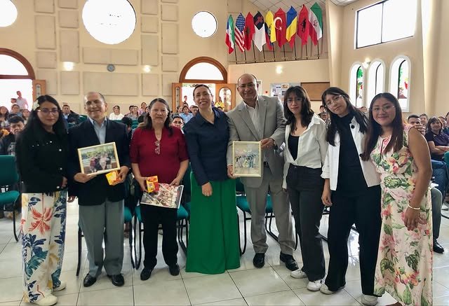 Homenaje al equipo pastoral