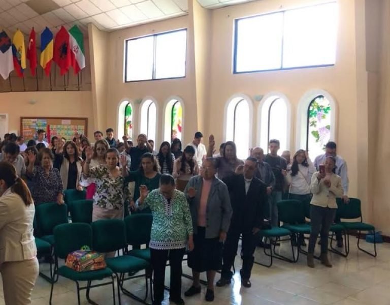 Una Iglesia Sin Límites: Nuestra Misión Más Allá de las Fronteras